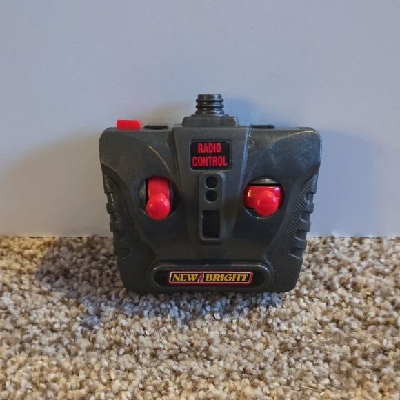 Remote Control Truck - Ford Bronco Black and Yellow Remote Control Monster Truck - Picture 7 of 7